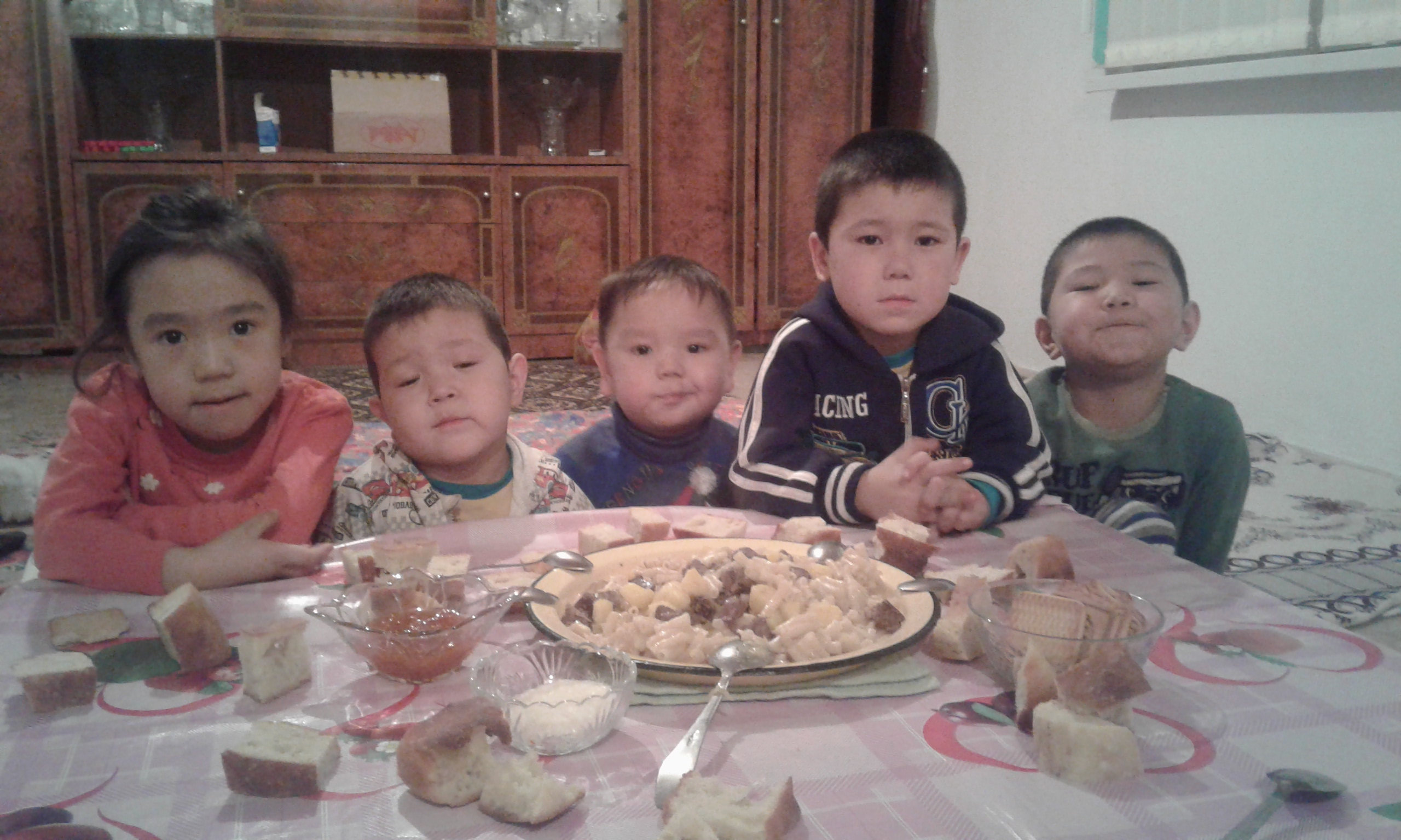 Порно оянып, оның есінен танып қалғанын түсінді