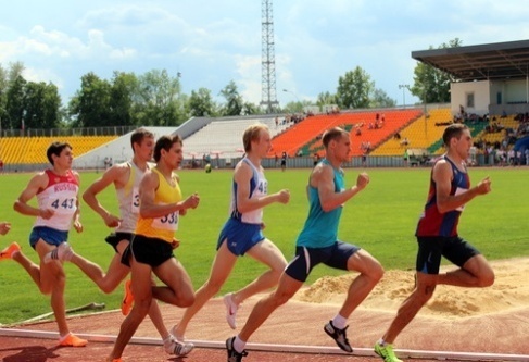 Қисық қызбен жағажайда әуесқойлық секс