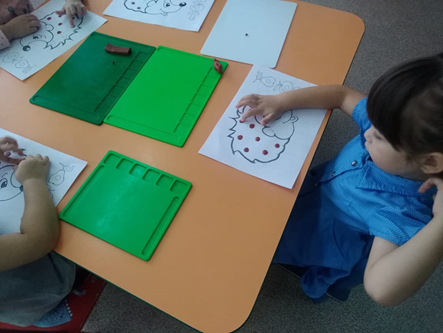 Басқалар көріп жатқанда жағажайдағы порно