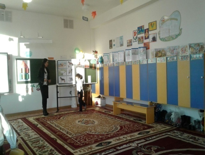 Спорттық эротикалық массаж Ылғал кискалардың жақыннан түсірілген фотосуреттері