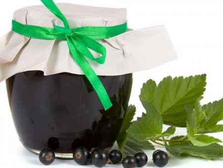 Екі әйел еркек сантехникті шақырды