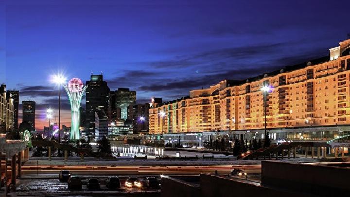 Достопримечательности Астаны Байтерек Дворец мира и согласия Пирамида Резеденция президента Республики Казахстан Акорда Хан Ша